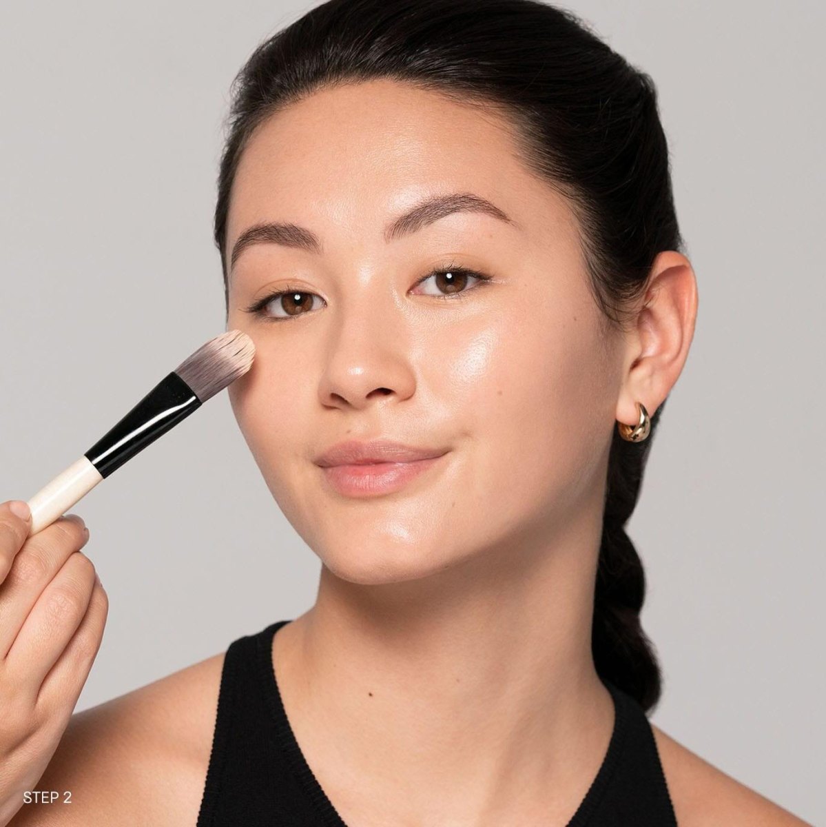 Dewy foundation makeup base technique