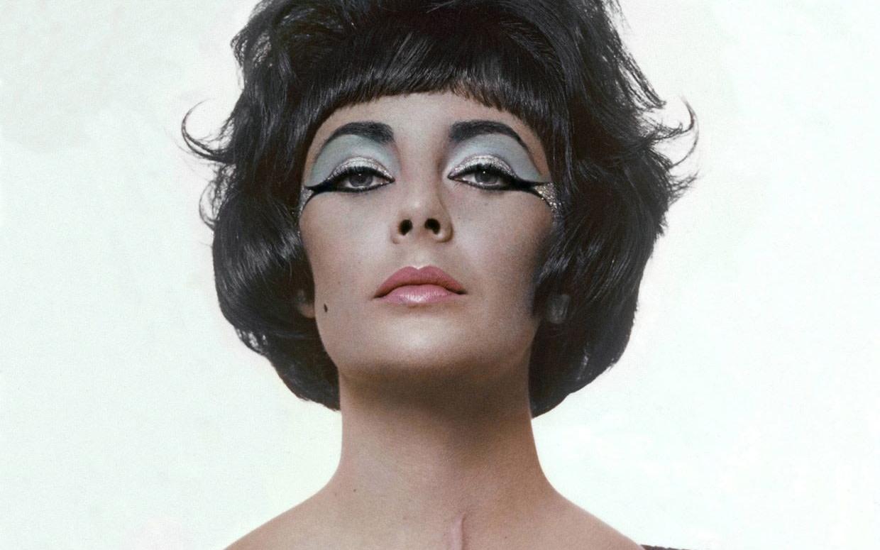 Elizabeth Taylor inspired dramatic Old Hollywood eye makeup look
