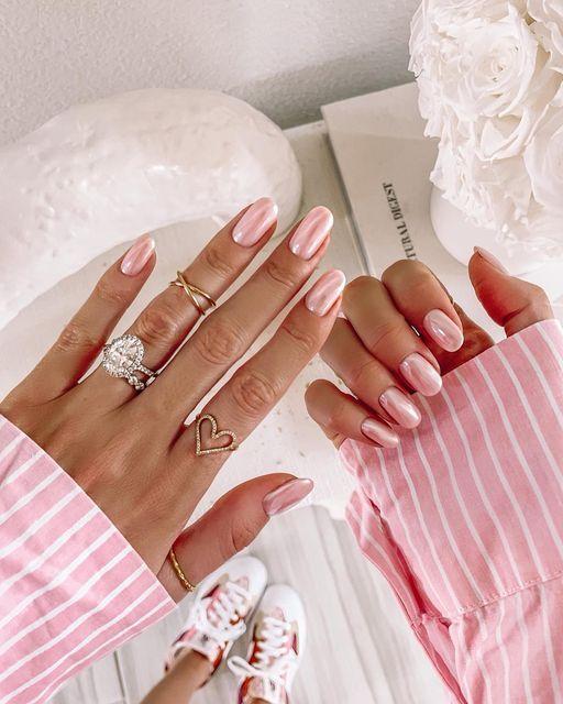 Pearl pink Hailey inspired manicure