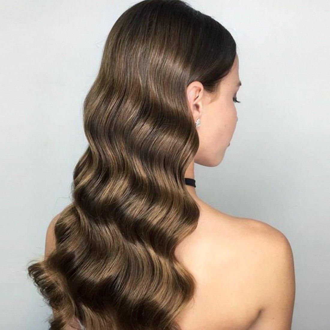 Minimal elegant Hollywood waves