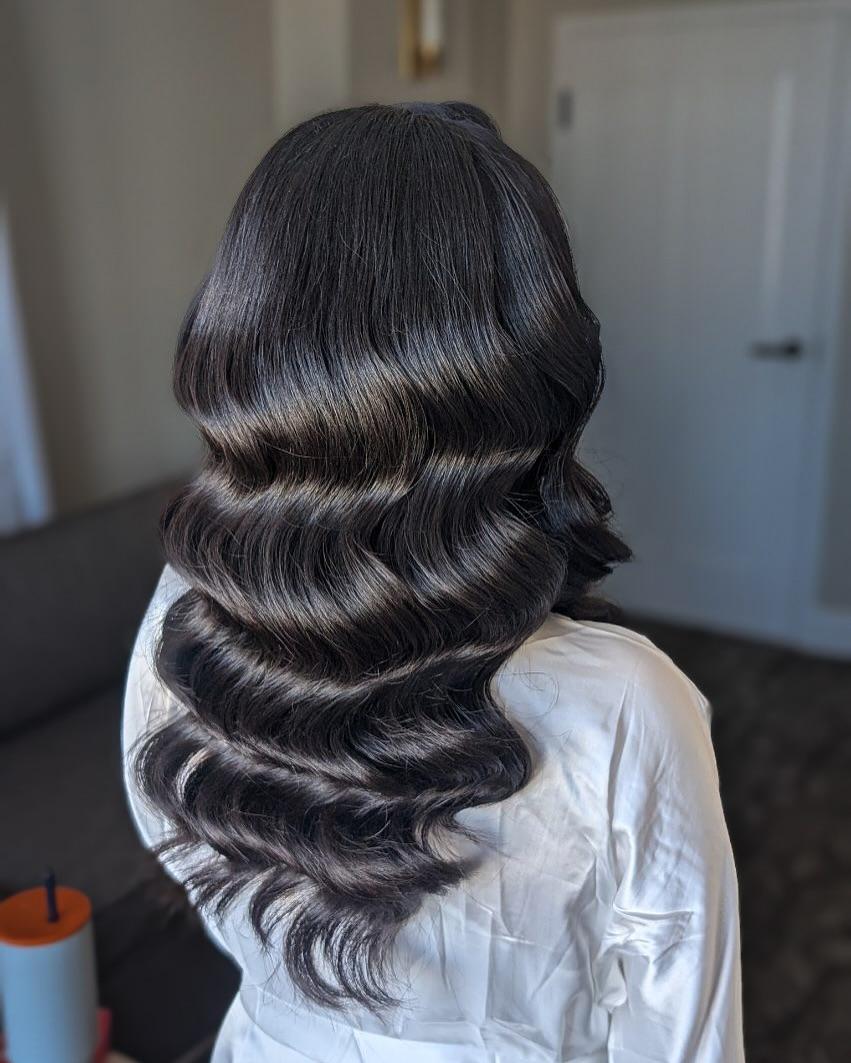 Shiny Hollywood wave hairstyle