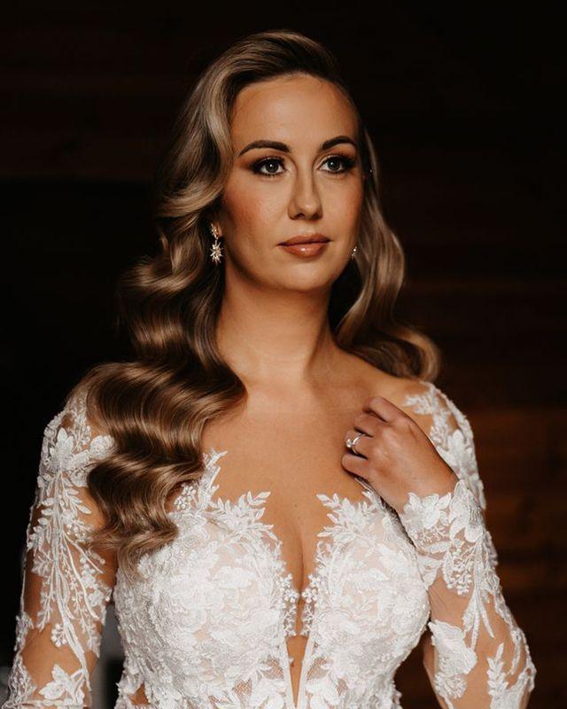 Bridal loose Hollywood waves