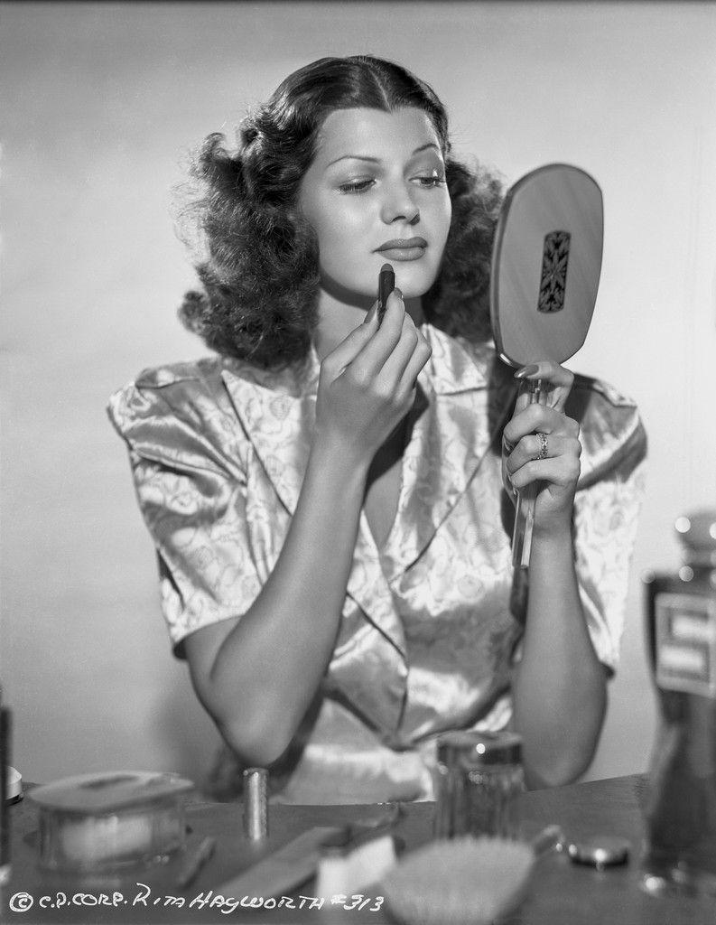 Rita Hayworth inspired Old Hollywood glamour makeup with satin skin