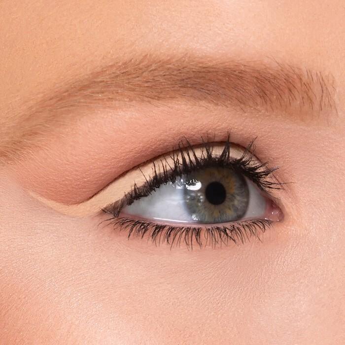 Soft everyday cut crease eyeliner